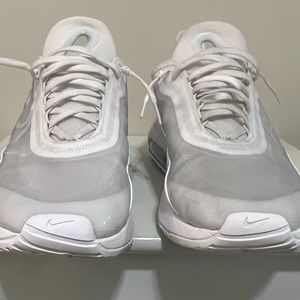 Nike air max 2090s triple white